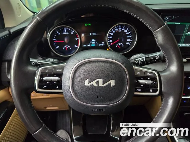 Kia Carnival 2022 thumb 2