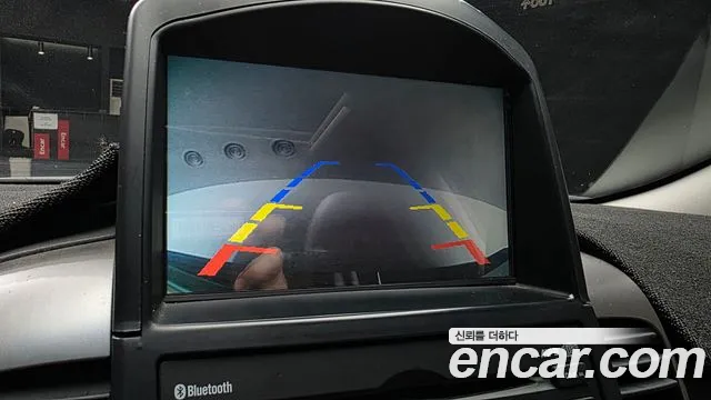 Kia Carnival 2013 thumb 8