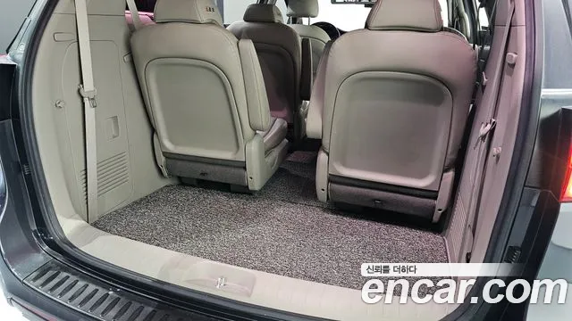 Kia Carnival 2018 thumb 11