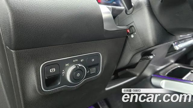 Mercedes-Benz GLB 2021 thumb 9