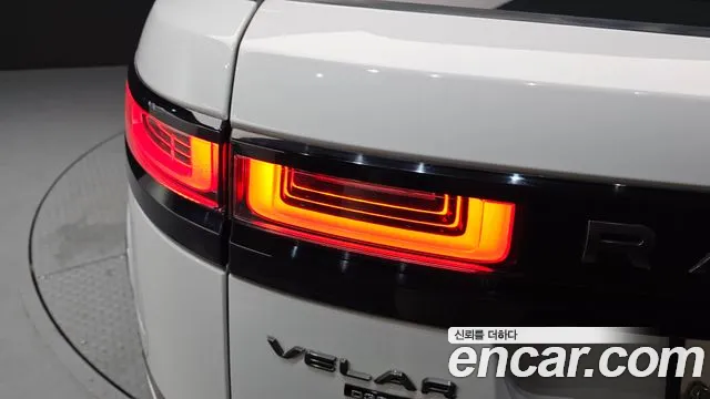 Land Rover Range Rover Velar 2018 thumb 6