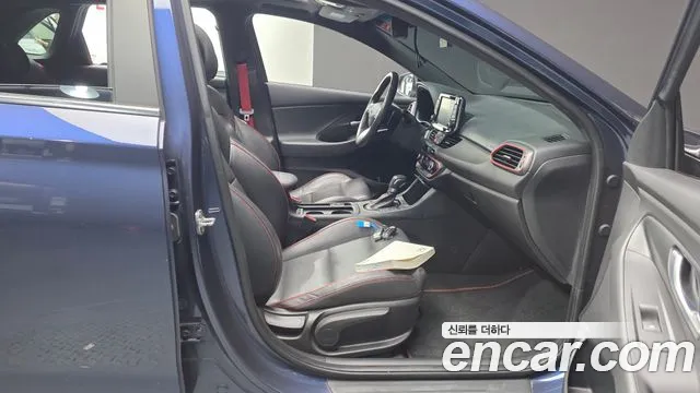 Hyundai i30 2016 thumb 2