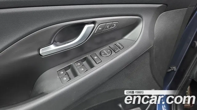 Hyundai i30 2016 thumb 10