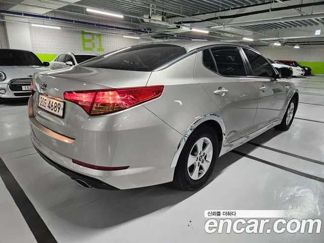 Kia K5 2010 thumb 12