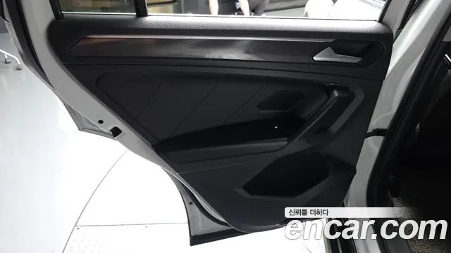 Volkswagen Tiguan 2020 thumb 11
