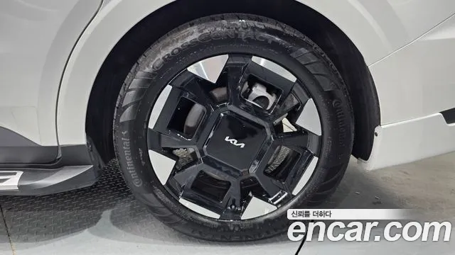 Kia Carnival 2024 thumb 5