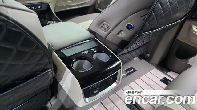 Kia Carnival 2024 thumb 6