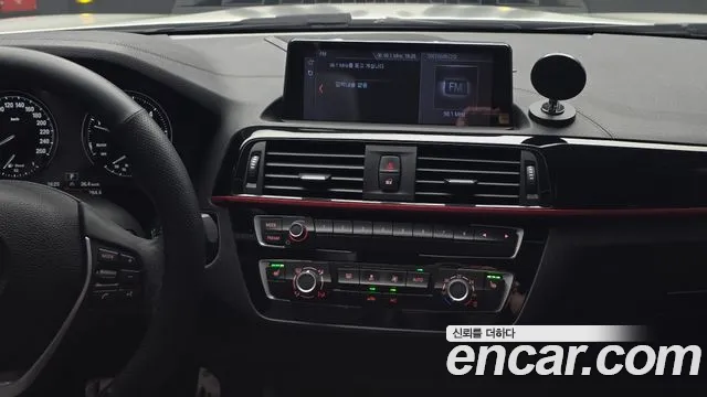 BMW 1 серии 2019 thumb 3