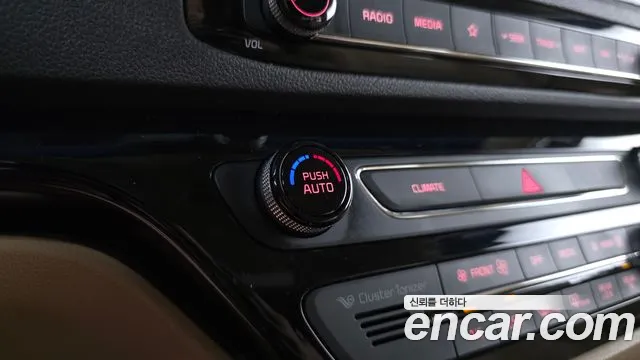 Kia Carnival 2019 thumb 6