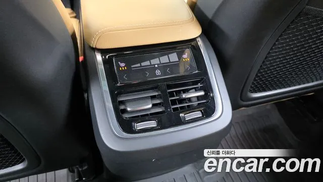 Volvo XC60 2022 thumb 2