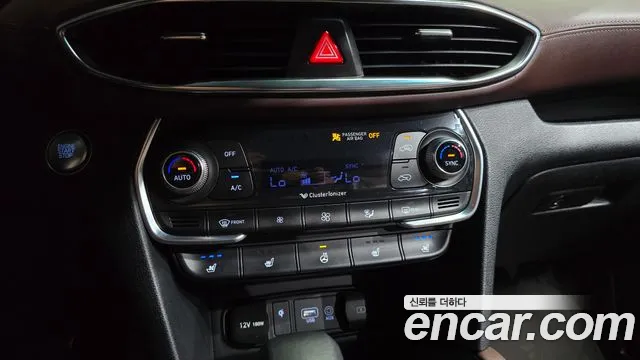 Hyundai Santa Fe 2018 thumb 9
