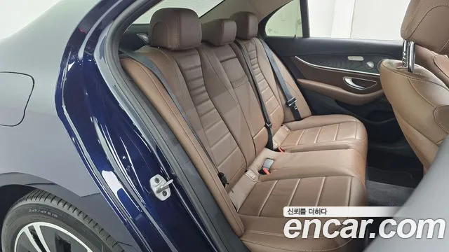 Mercedes-Benz E-Класс 2020 thumb 6