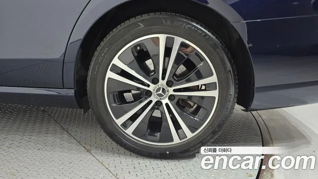 Mercedes-Benz E-Класс 2020 thumb 2