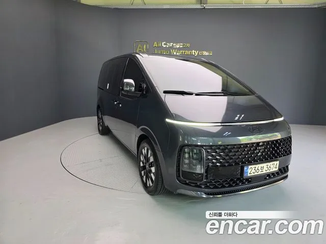 Hyundai Staria 2024 thumb 11