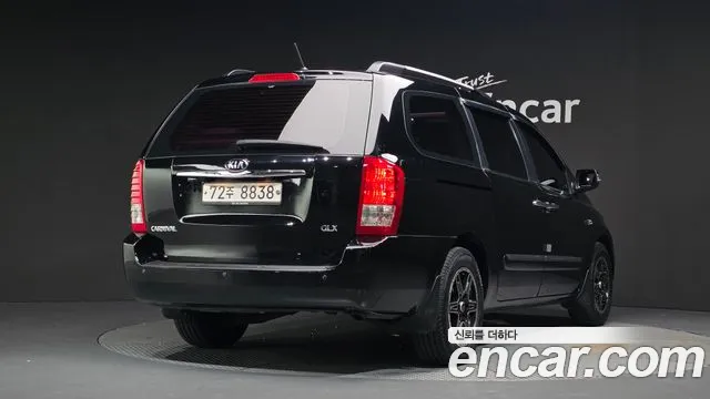 Kia Carnival 2013 thumb 7