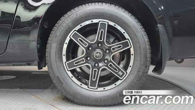 Kia Carnival 2013 thumb 2