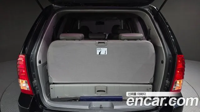 Kia Carnival 2013 thumb 12