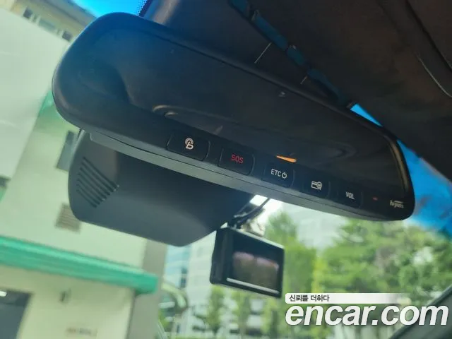 Hyundai Santa Fe 2019 thumb 7