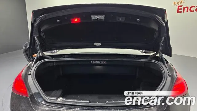 BMW 6-Series 2017 thumb 11