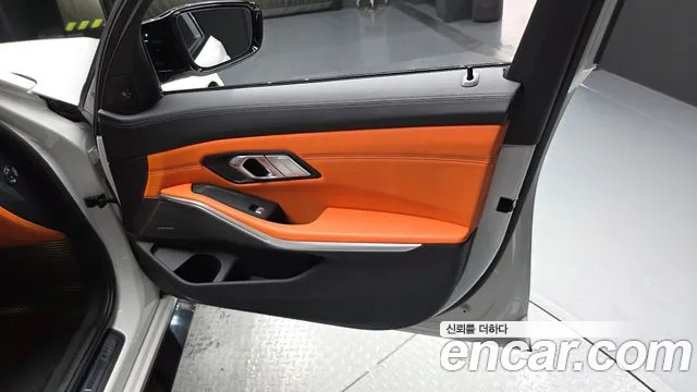 BMW M3 2023 thumb 4