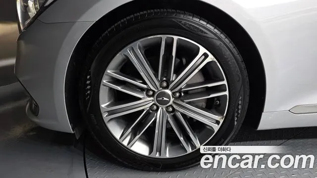Genesis G80 2019 thumb 10