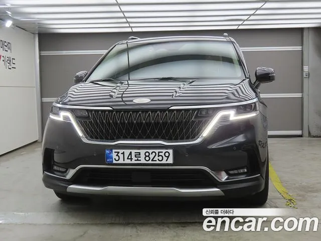 Kia Carnival 2021 thumb 2