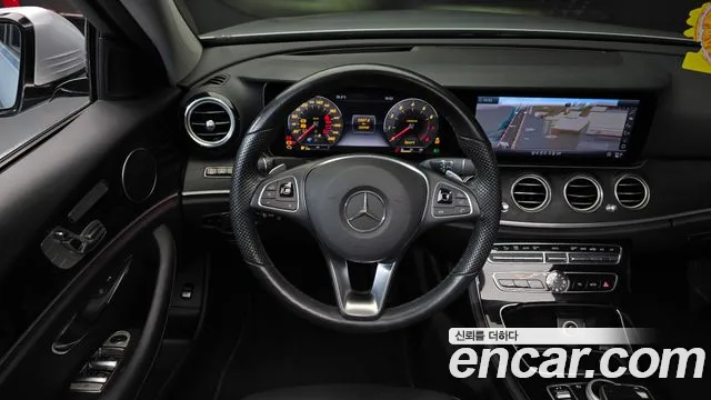 Mercedes-Benz E-Класс 2017 thumb 11