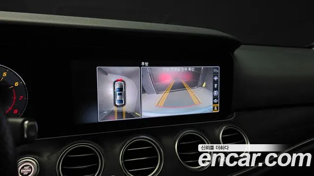 Mercedes-Benz E-Класс 2017 thumb 8