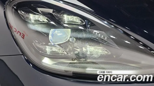 Porsche Cayenne 2019 thumb 6