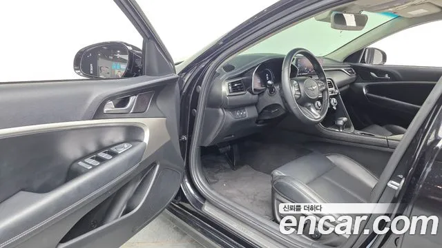 Genesis G70 2020 thumb 6