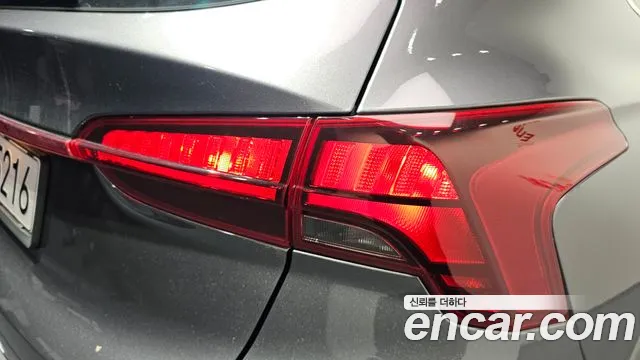 Hyundai Santa Fe 2021 thumb 3