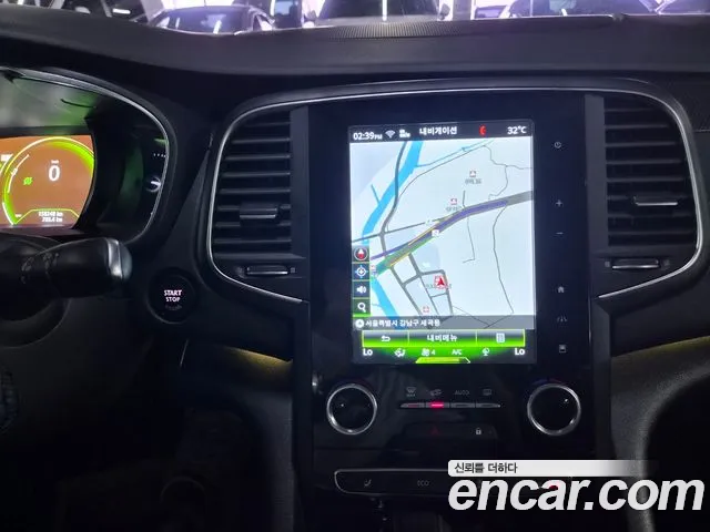 Renault Megane 2016 thumb 5