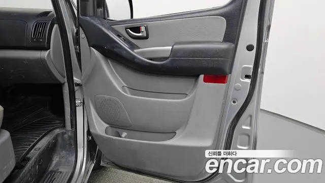 Hyundai Starex 2015 thumb 3