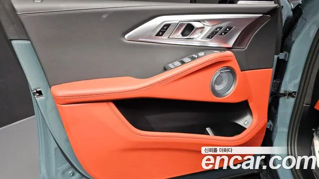 BMW XM 2025 thumb 8