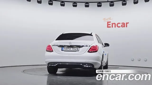 Mercedes-Benz C-Класс 2018 thumb 9