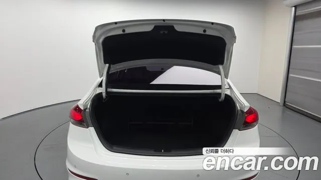 Hyundai Avante 2016 thumb 5