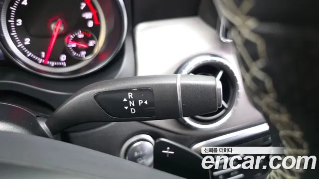 Mercedes-Benz CLA 2018 thumb 3