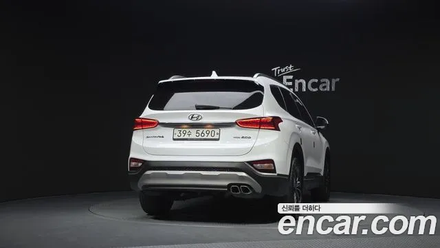 Hyundai Santa Fe 2018 thumb 5