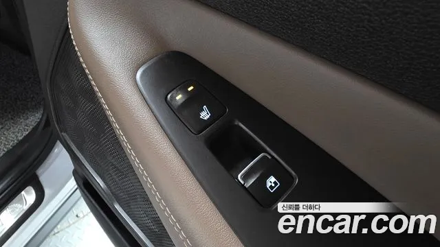 Hyundai Santa Fe 2018 thumb 11