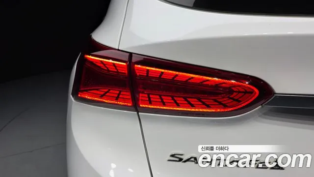 Hyundai Santa Fe 2018 thumb 10