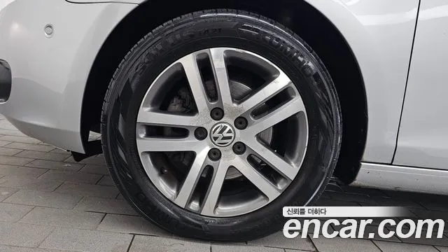 Volkswagen Golf Sportsvan 2011 thumb 5