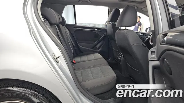 Volkswagen Golf Sportsvan 2011 thumb 7