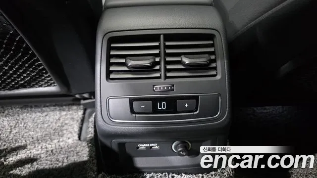 Audi A5 2021 thumb 4