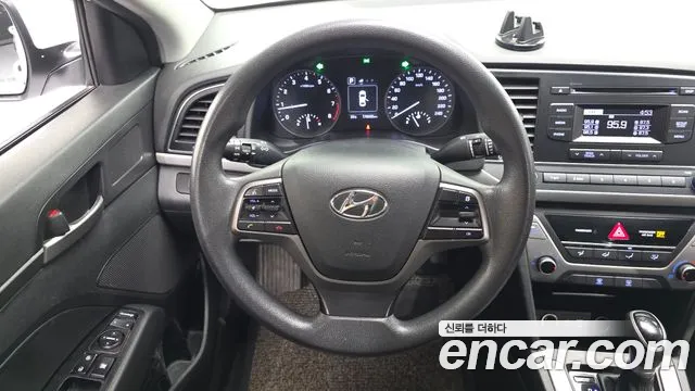Hyundai Avante 2017 thumb 10