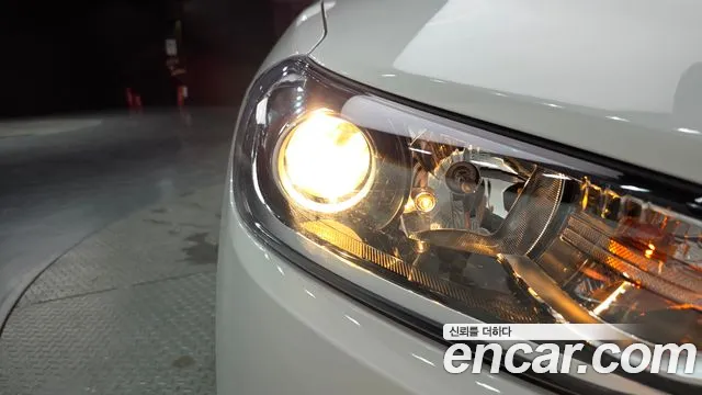 Hyundai Avante 2017 thumb 8