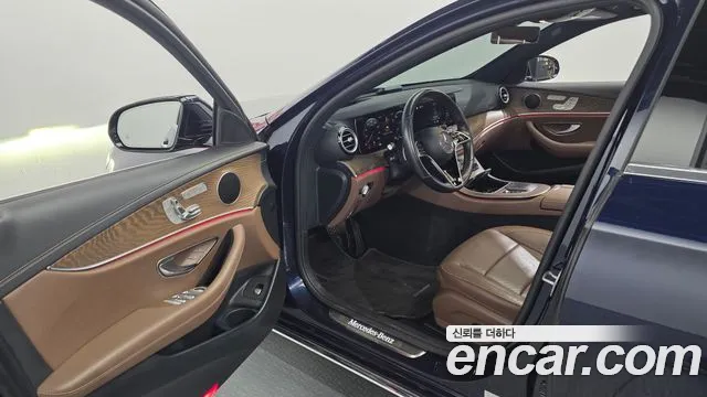 Mercedes-Benz E-Класс 2021 thumb 7