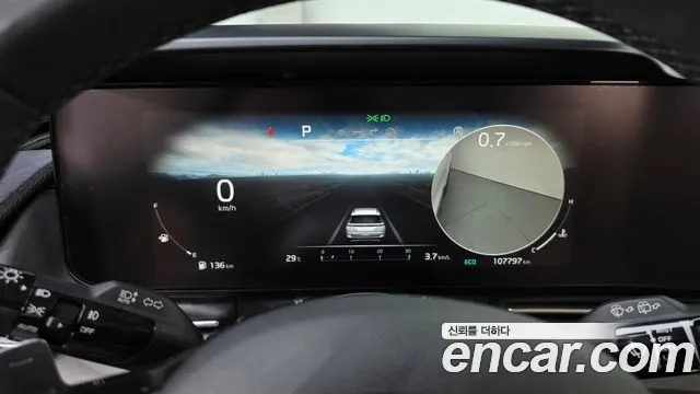 Kia Carnival 2021 thumb 4