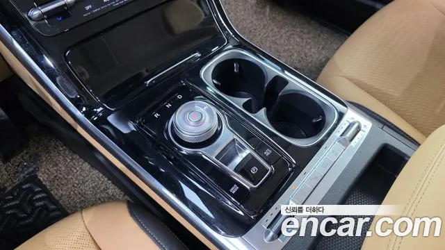Kia Carnival 2021 thumb 2