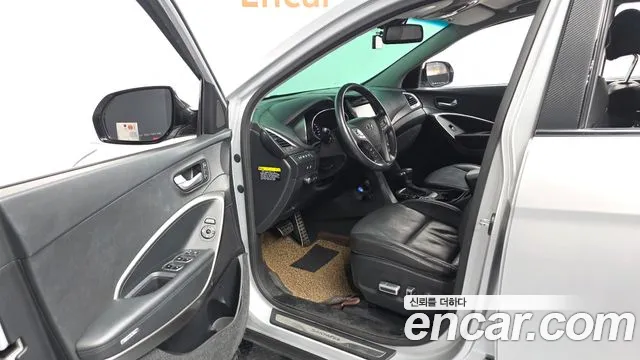 Hyundai Santa Fe 2015 thumb 3