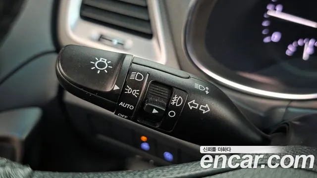 Hyundai Santa Fe 2015 thumb 6